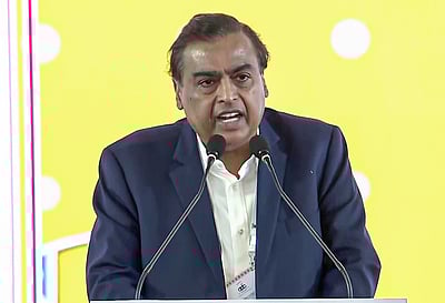 இந்தியாவின் நம்பர் 1 பணக்காரர் அம்பானி!