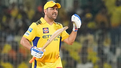 தோல்விக்குக் காரணம் தோனியா? சிஎஸ்கே ரசிகர்கள் விமர்சனம்! 