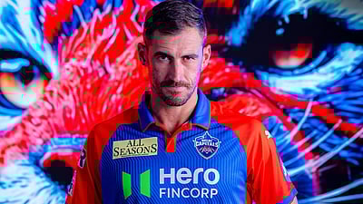 ஐபிஎல் தொடரில் மிட்செல் ஸ்டார்க்கின் ஆதிக்கம்: ஹெட், கிஷன், நிதீஷ் ஆட்டமிழப்பு!