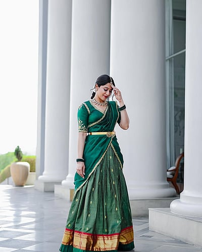 பச்சை வண்ணப்பூவே... ரெஜினா!