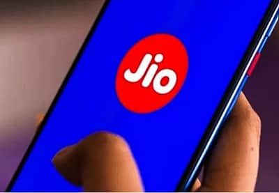 செல்போனை ரீசார்ஜ் செய்தால் இலவசமாக ஐபிஎல் பார்க்கலாம்! எப்படி?