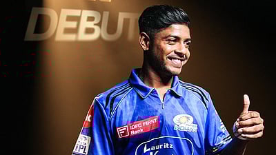 அறிமுகப் போட்டியிலேயே 4 விக்கெட்டுகள்! யார் இந்த அஸ்வனி குமார்?