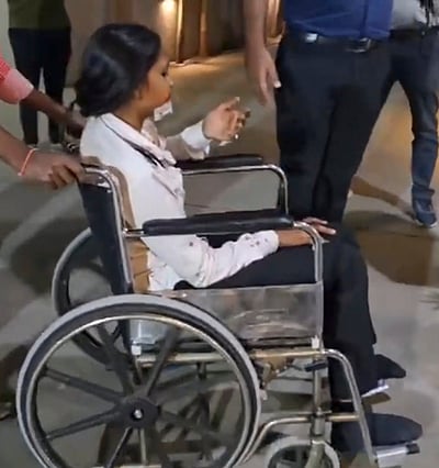 பயிற்சி விமானம் விபத்து: 
குஜராத்தில் பெண் விமானி காயம்