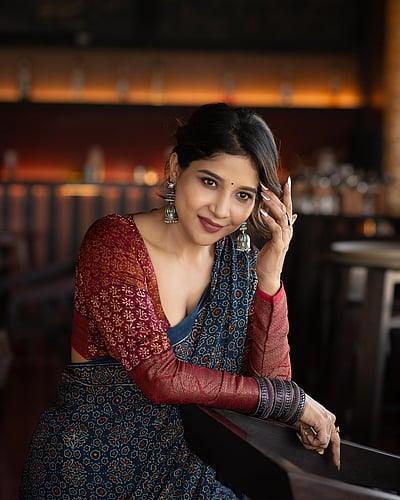 நெஞ்சுக்குள்ள நீ... சாக்‌ஷி அகர்வால்!