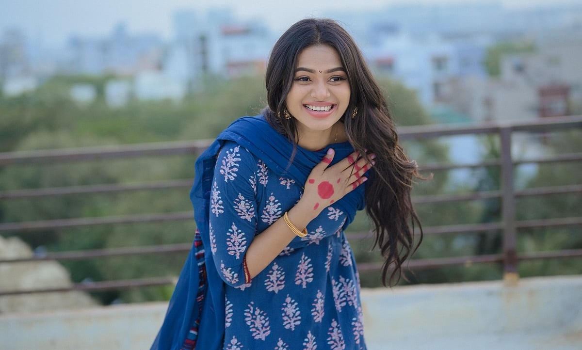 டெல்னா டேவிஸ்