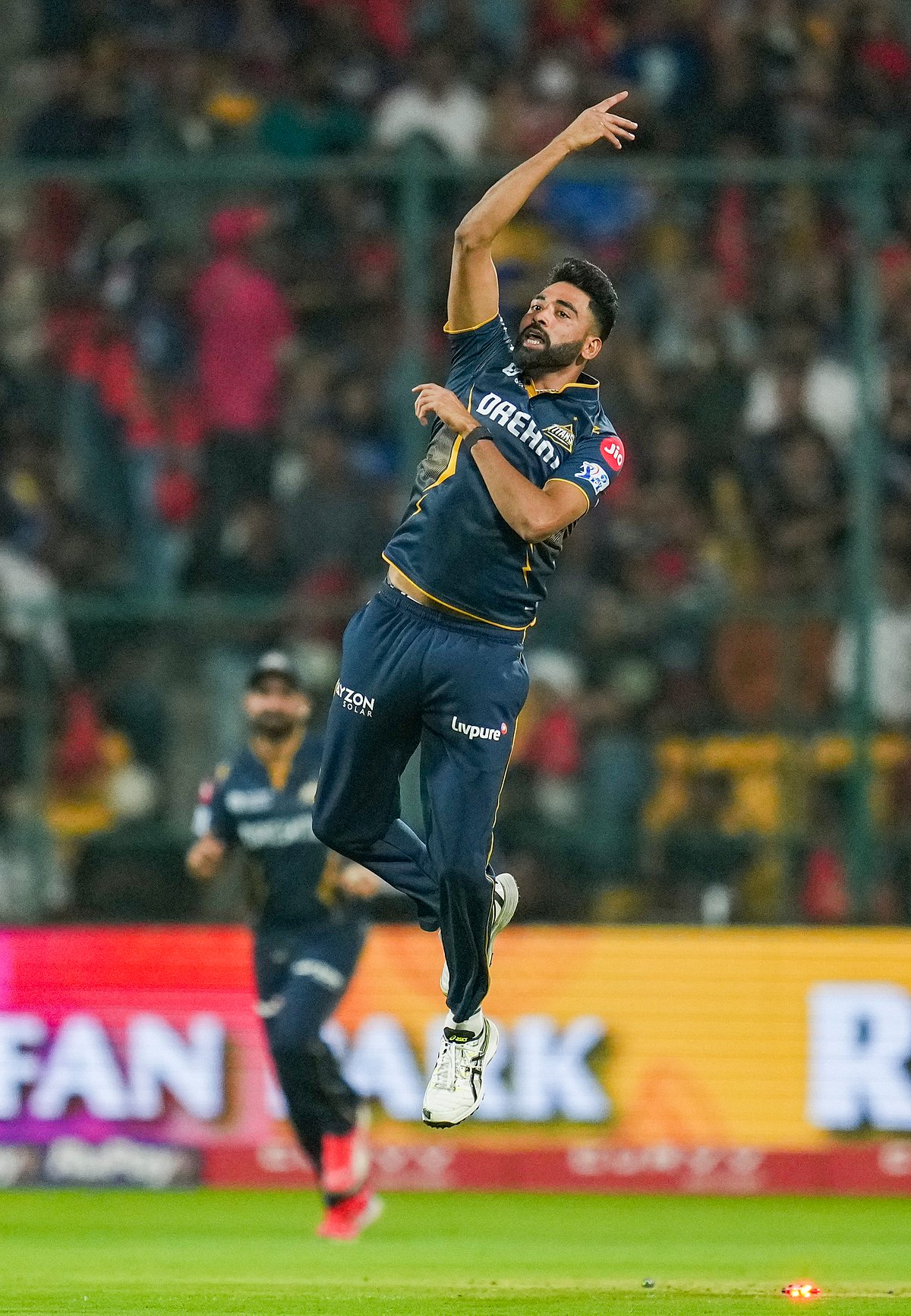 ரொனால்டோ பாணியில் கொண்டாடிய சிராஜ்