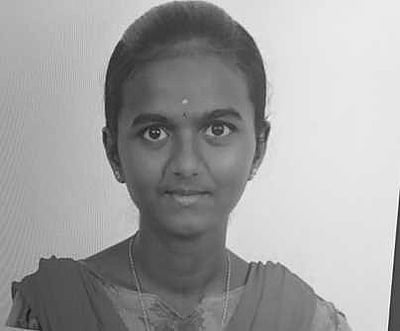 நீட் தோ்வு பயத்தில் மாணவி விஷம் குடித்து தற்கொலை  