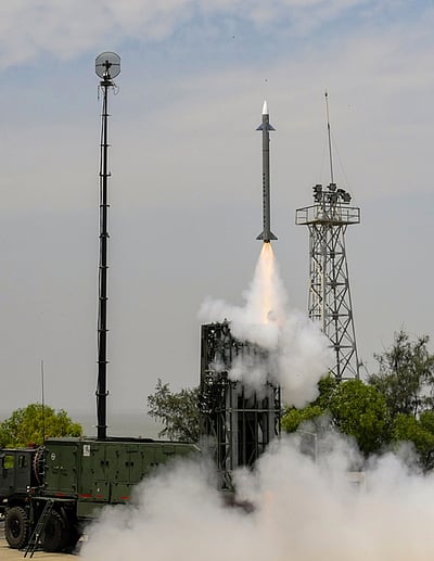 வான் இலக்குகளைத் தாக்கி அழிக்கும் ஏவுகணை சோதனை வெற்றி