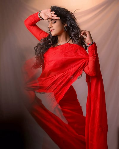 க்யூட்டான ராட்சசி... டெல்னா டேவிஸ்!