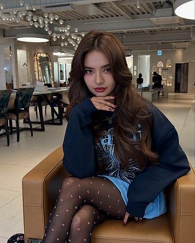 நியூ ஸ்பார்க்.. அனுஷ்கா சென்!