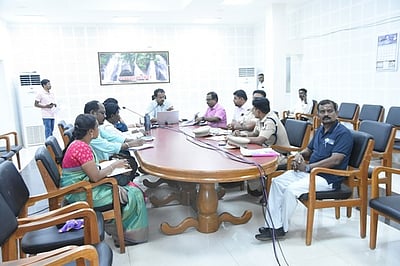 தென்காசி காசி விசுவநாதா் கோயில் குடமுழுக்கு விழா: முன்னேற்பாடுகளை ஆட்சியா் ஆய்வு!