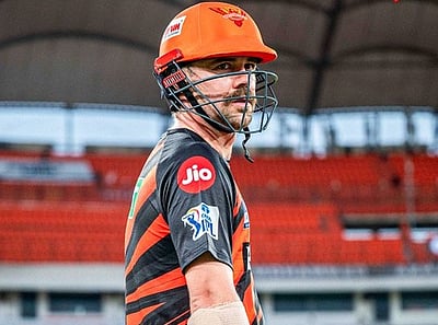 சன்ரைசர்ஸ் பேட்டிங்; 300 ரன்களா? குறைந்த ரன்களில் ஆட்டமிழப்பா?