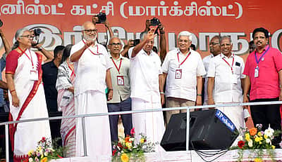 வகுப்புவாத சக்திகளை முறியடிக்க மக்களைத் திரட்டி போராட்டம்: பினராயி விஜயன் வலியுறுத்தல்