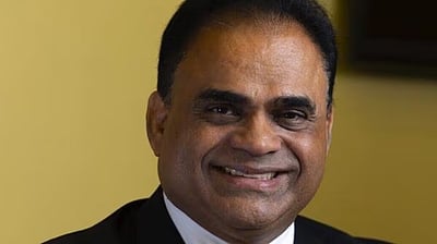 பண முறைகேடு குற்றச்சாட்டு: 
இந்திய வம்சாவளி அமெரிக்க நீதிபதி கைது!