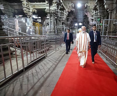 ராமநாதசுவாமி கோவிலில் பிரதமர் மோடி தரிசனம் - புகைப்படங்கள்