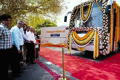 தில்லி விமான நிலையத்திலிருந்து ஆக்ராவுக்கு பேருந்து சேவை