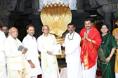 ஏழுமலையானுக்கு ரூ.1 கோடி நன்கொடை