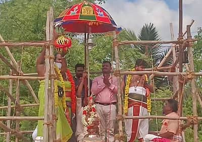இலுப்பக்கோரை சுப்பிரமணிய சுவாமி கோயிலில் குடமுழுக்கு!