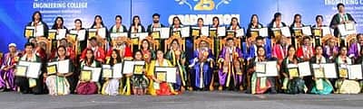 விருப்பமான துறையில் மாணவா்கள் தொடா்ந்து முன்னேற வேண்டும்: இஸ்ரோ விஞ்ஞானி ப. வீரமுத்துவேல்