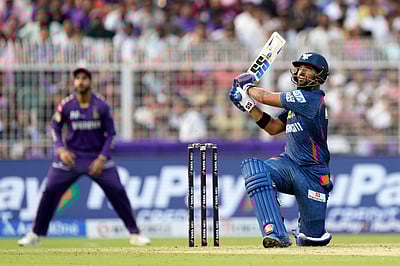 மார்ஷ், பூரன் அரைசதம் விளாசல்: கொல்கத்தாவுக்கு 239 ரன்கள் இலக்கு