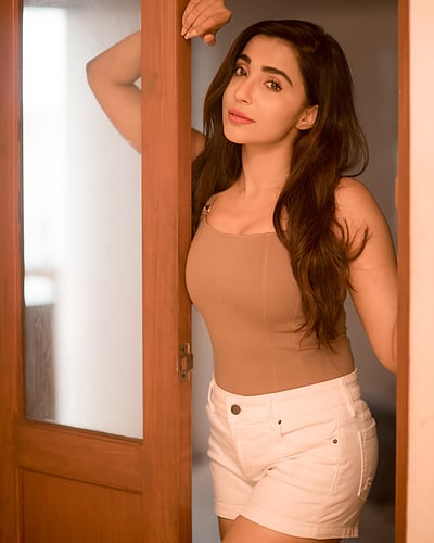 அன்றாடம் உன் முகம் பார்த்தானே... பார்வதி நாயர்!