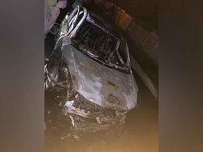 மதுராவில் கார் தீப்பிடித்து எரிந்ததில் இளைஞர் பலி  