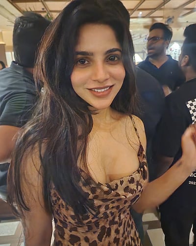 புதிய கனவுகள்... திவ்ய பாரதி!