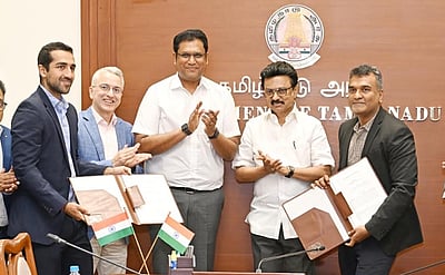 ரூ. 1,000 கோடி முதலீட்டில் 5,000 பேருக்கு வேலை: முதல்வர் ஒப்பந்தம்