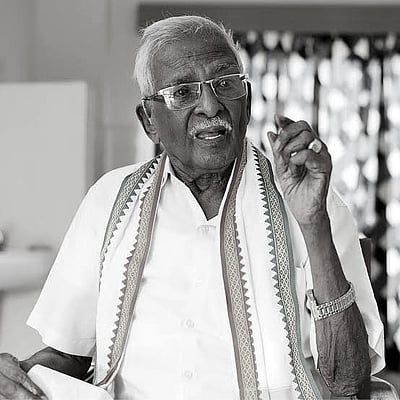 தமிழ் பற்றுக்கொண்ட அரசியல் தலைவா்! 