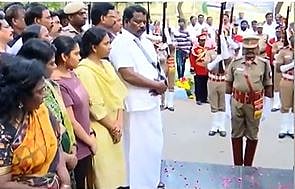 குமரி அனந்தன் உடலுக்கு 72 குண்டுகள் முழங்க இறுதிச் சடங்கு