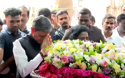 குமரி அனந்தன் உடலுக்கு ஆளுநர் ஆர்.என். ரவி, இபிஎஸ் அஞ்சலி!