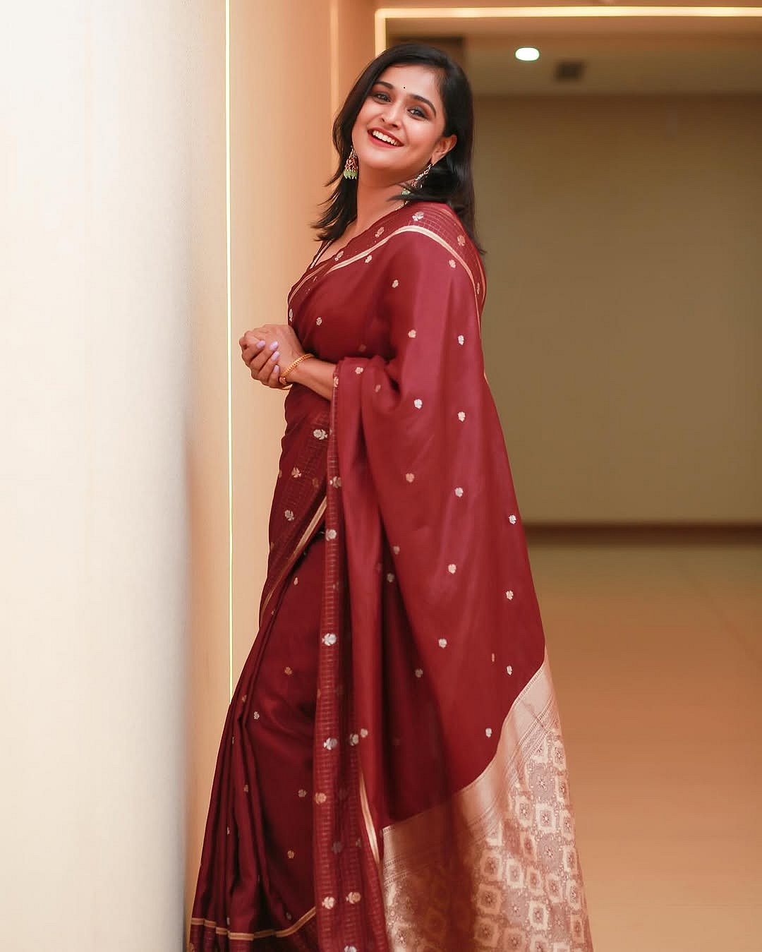 Nagla Ramiya துள்ளுவதோ இளமை... ரம்யா நம்பீசன்!