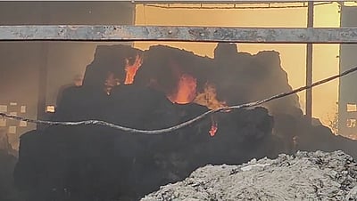 சூலூரில் கழிவுப் பஞ்சு கிடங்கில் தீ விபத்து: 70 லட்சம் ரூபாய் சேதம்