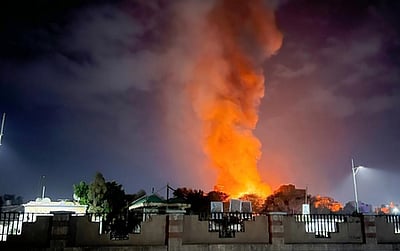 நள்ளிரவில் யேமன் தலைநகர் மீது அமெரிக்கா வான்வழித் தாக்குதல்! 3 பேர் பலி!