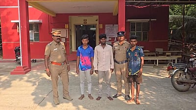 பள்ளி மாணவியின் புகைப்படத்தை மார்ஃபிங் செய்து மிரட்டல்: 2 சிறுவர்கள் உள்பட 5 பேர் கைது!