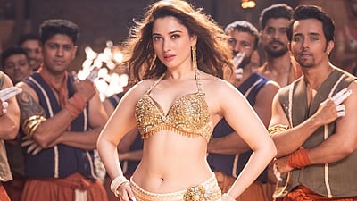 மீண்டும் ஒரு கவர்ச்சி நடனம்..! தமன்னாவின் பாடல் விடியோ! 