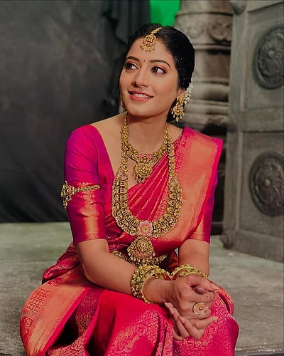 தேவதை... அஞ்சலி நாயர்!