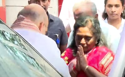 தமிழிசையின் வீட்டிற்குச் சென்று ஆறுதல் கூறிய அமித் ஷா!