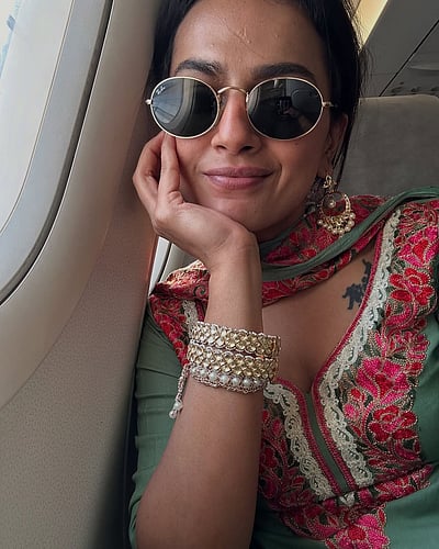 பயணத்தில்... ஷ்ரத்தா ஸ்ரீநாத்!