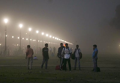 புழுதிப் புயல்: தில்லி விமான நிலையத்தில் 450 விமானங்கள் தாமதம்