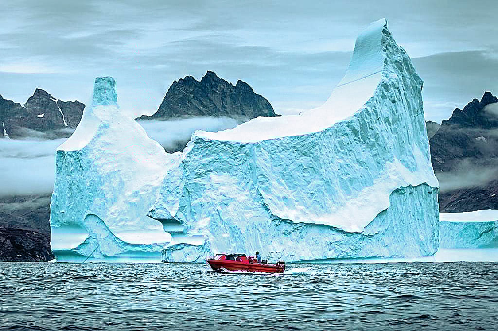 உலகின் உச்சி...