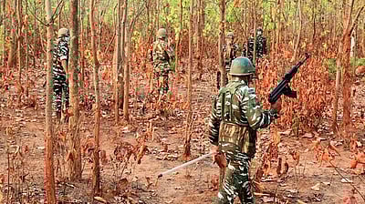 ஜார்கண்டில் 6 நக்சல்கள் சுட்டுக் கொலை!