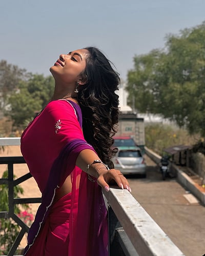 சந்தனக் காற்றே.... ப்ரீத்தி சர்மா!