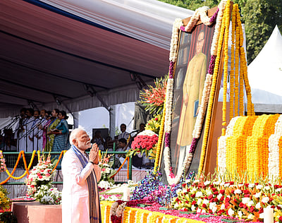 அம்பேத்கரின் பிறந்தநாளையொட்டி தலைவர்கள் மலர் தூவி மரியாதை - புகைப்படங்கள்