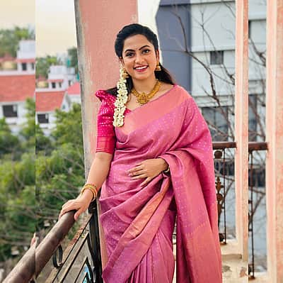 தமிழ்ப் புத்தாண்டு வாழ்த்துகள்... மதுமிதா!