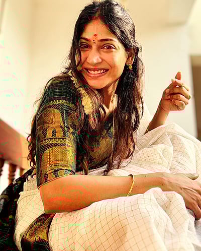 பார்க்காத நாளெல்லாம் நாளில்லை... விஜயலட்சுமி!