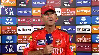 தாயகம் திரும்பாத பஞ்சாப் கிங்ஸ் வெளிநாட்டு வீரர்கள்; ரிக்கி பாண்டிங் செய்தது என்ன?