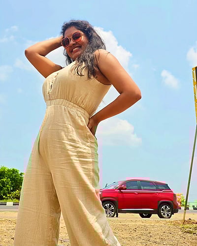 ஆப்பிள் பெண்ணே... ரச்சிதா மகாலட்சுமி!