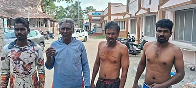 தமிழக மீனவர்கள் மீது இலங்கை கடற்கொள்ளையர்கள் தாக்குதல்