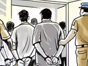 சட்டவிரோதமாக தில்லியில் குடியேறிய 8 வங்கதேசத்தினர் கைது!